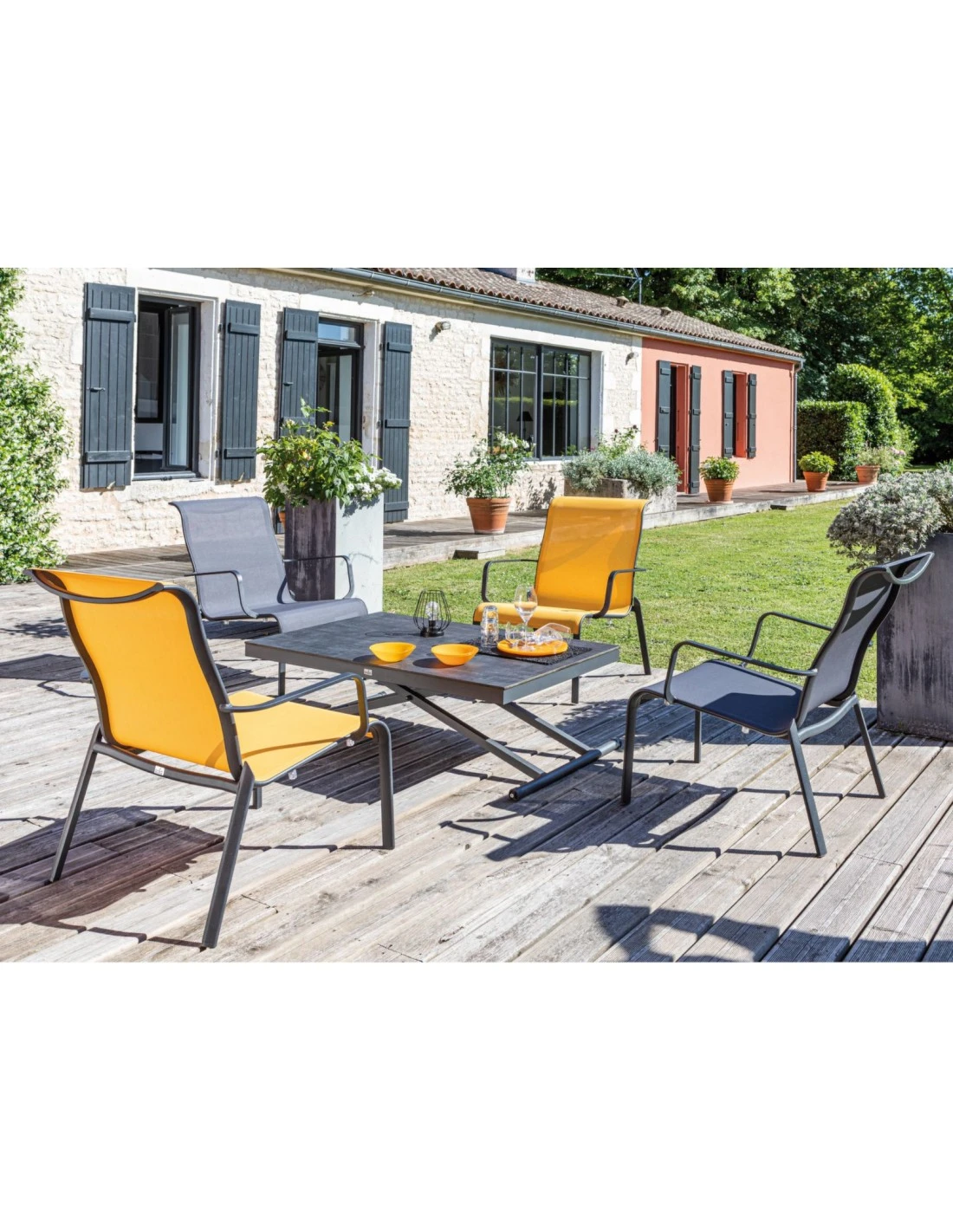 Fauteuil Bas Lounge Cauro En Aluminium - Coloris Au Choix - Graphite / Moutarde 4 Fauteuil Bas Lounge Cauro En Aluminium - Coloris Au Choix - Graphite / Moutarde - Image 2